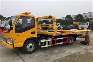 阎良区哪里有拖车服务