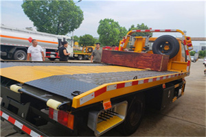 阎良区附近拖车电话号码服务